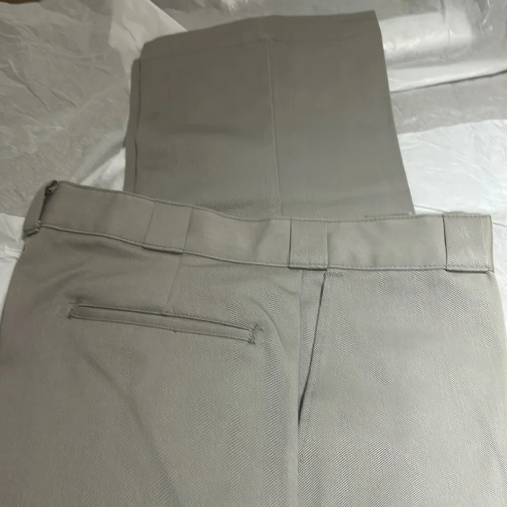 Men’s new Dress pants.  LlBean - Picture 4 of 5